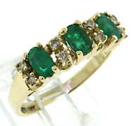 Lovely 14kt YG Emerald and Diamond Ring