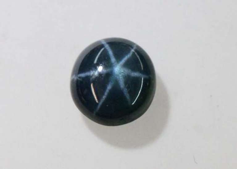 Stunning Natural Star Sapphire - 5.75 cts.