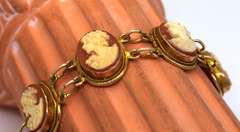 Carnelian Cameo Link Bracelet in Vermeil, 7in
