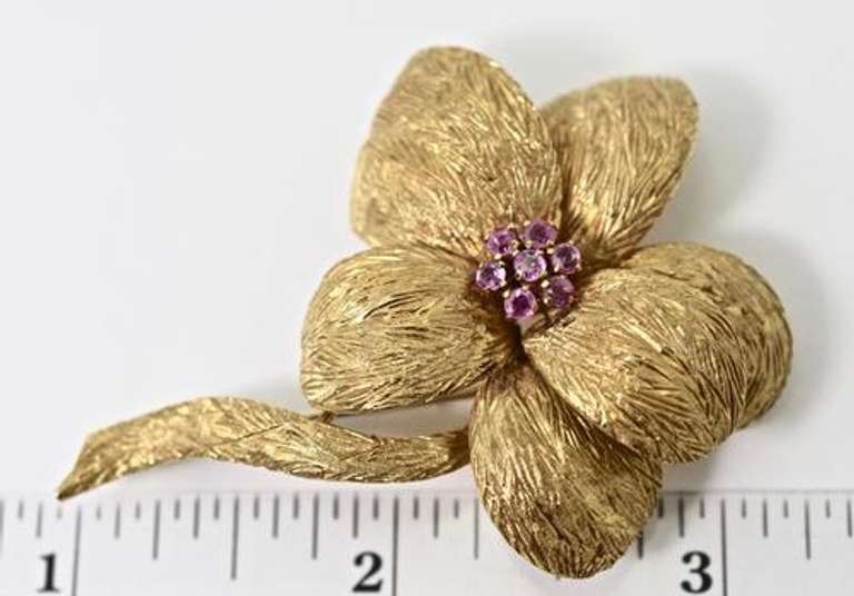 Beautifully Textured 18K Flower Brooch