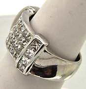 LADIES 18 KT WHITE GOLD DIAMOND RING. 3.00 carat total weight
