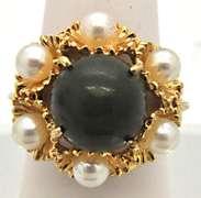 LADIES 14 KT YELLOW GOLD JADE AND PEARL RING.