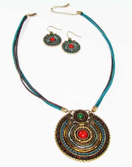 Charming Ethnic Handcrafted Detailed Art Necklace Set