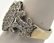 LADIES 18 KT WHITE GOLD DIAMOND CHARRIOL RING.
