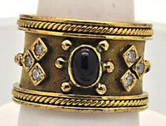 LADIES 18 KT YELLOW GOLD BLUE CABOCHON SAPPHIRE SET.