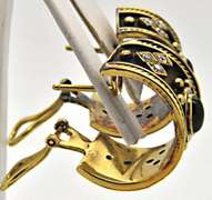 LADIES 18 KT YELLOW GOLD BLUE CABOCHON SAPPHIRE SET.