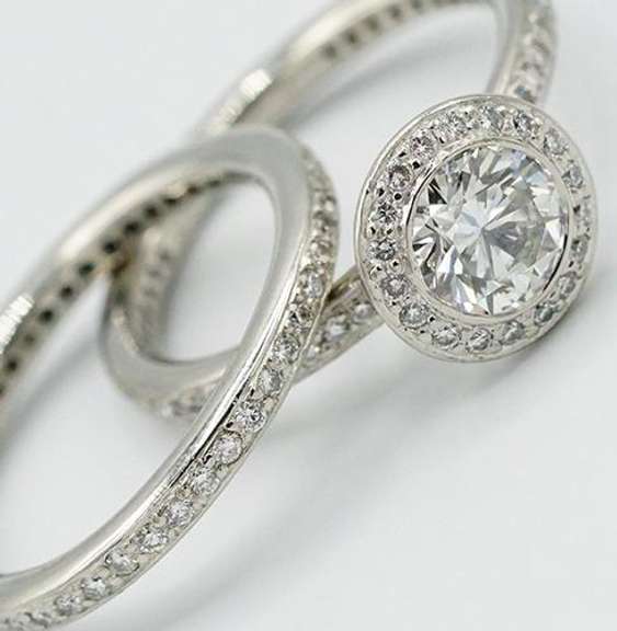 Ritiani Diamond Bridal Set in Platinum