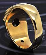 MEN'S 14 KT YELLOW GOLD DIAMOND RING.