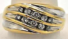 MEN'S 14 KT GOLD DIAMOND RING/BAND.