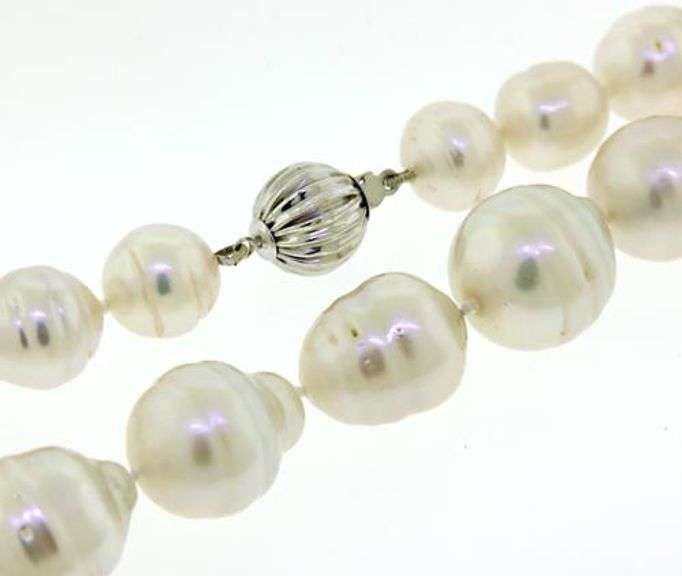 Gorgeous Freshwater Baroque Pearl Necklace