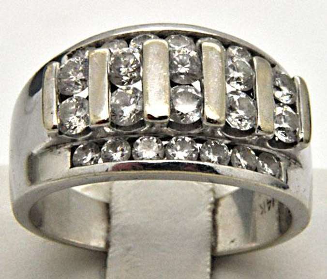 14 KT WHITE GOLD 2.00 CARAT DIAMOND BAND.