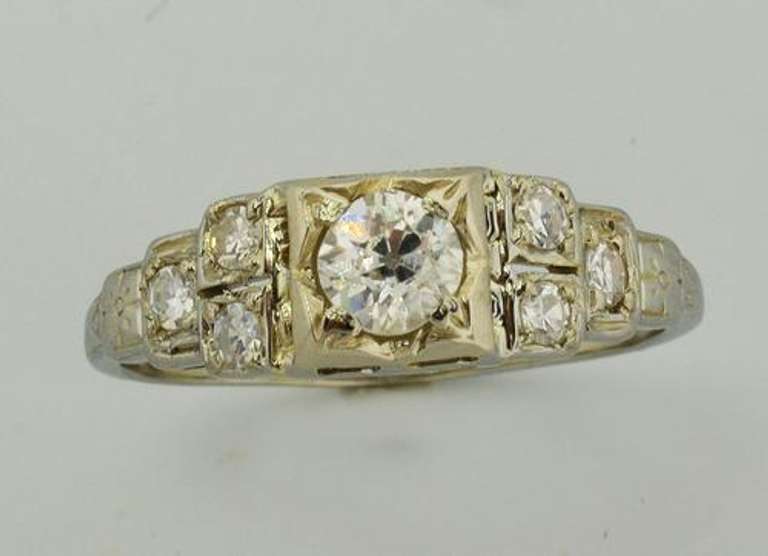 Lovely .35CTW Antique Style Diamond Ring, 18K