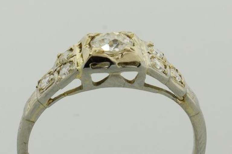 Lovely .35CTW Antique Style Diamond Ring, 18K