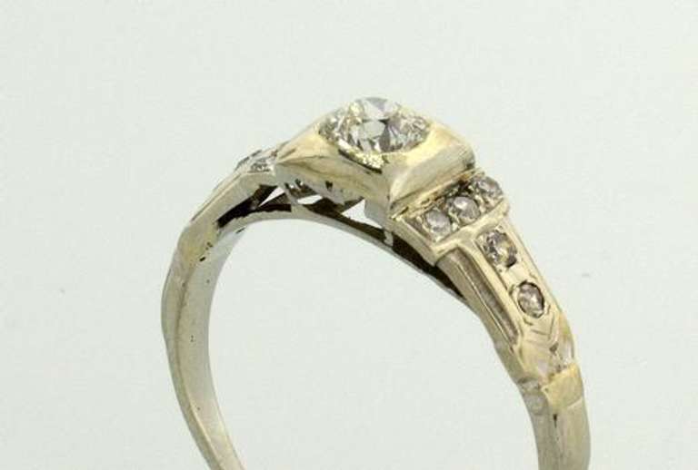 Vintage .20 CTW Diamond Ring in 18KT Gold