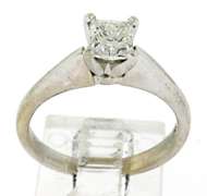 Gorgeous 0.71ctw Diamond Engagement Ring