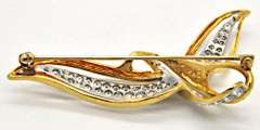18 KT YELLOW AND WHITE GOLD DIAMOND BROOCH.