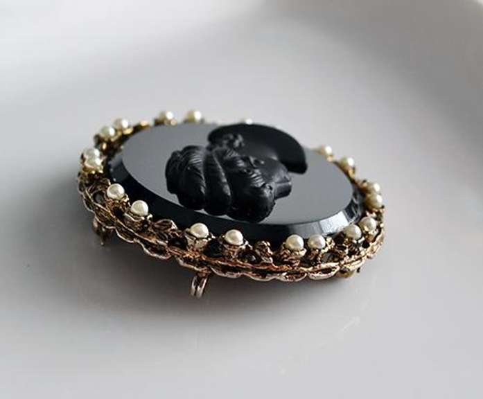 Cameo Metal Brooch Pendant,  Framed with Faux Pearls