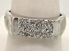MEN'S 14KT WHITE GOLD DIAMOND BAND/RING.