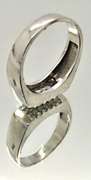 MEN'S 14KT WHITE GOLD DIAMOND BAND/RING.