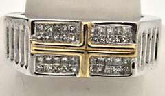 MEN'S 14 KT WHITE GOLD DIAMOND RING.