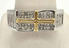 MEN'S 14 KT WHITE GOLD DIAMOND RING.