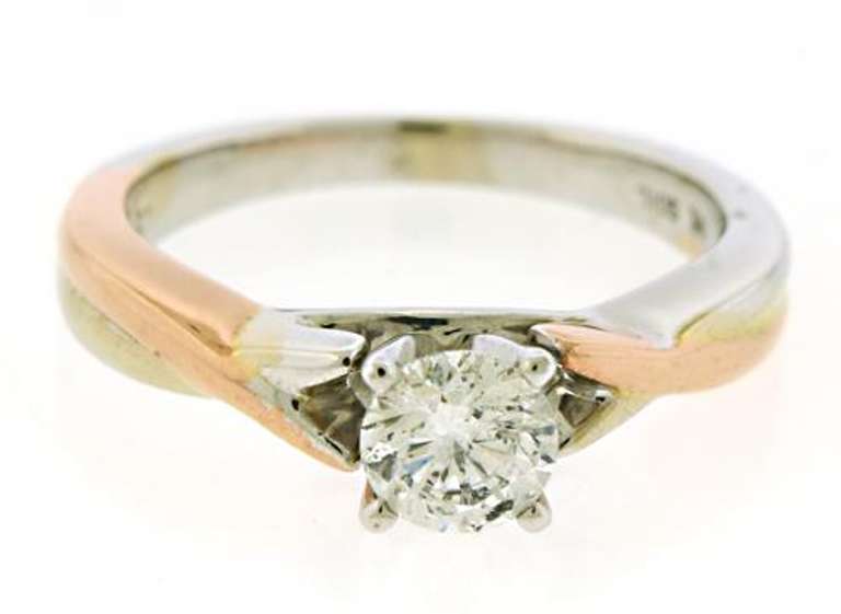 Classy Solatire Diamond Ring