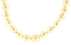 Elegant 18kt WG Graduated Pearl Necklace