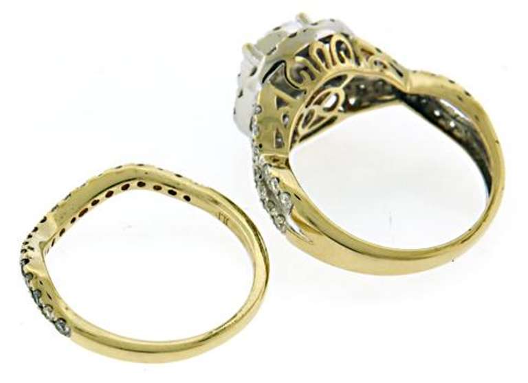 Amazing Cluster Diamond Ring w Matching Band