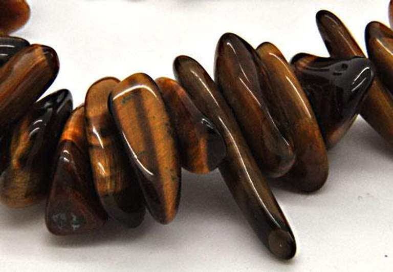 LADIES 14 KT GOLD TIGER EYE NECKLACE.