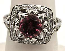 LADIES 14KT WHITE GOLD TOURMALINE RING.