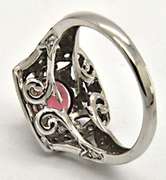 LADIES 14KT WHITE GOLD TOURMALINE RING.