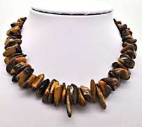 LADIES 14 KT GOLD TIGER EYE NECKLACE.