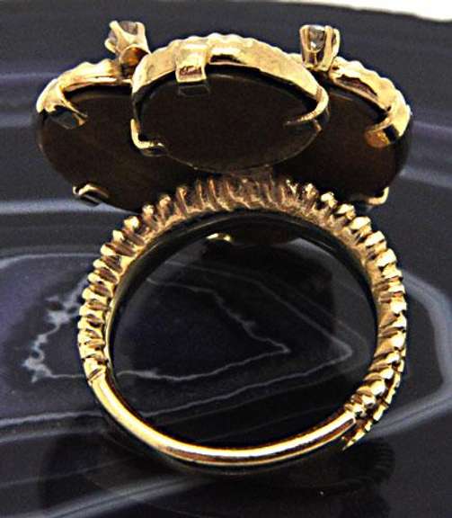 LADIES 14 KT YELLOW GOLD DIAMOND AND TIGER'S EYE RING.