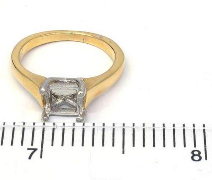 18KT & Platinum Solitaire Ring Mount