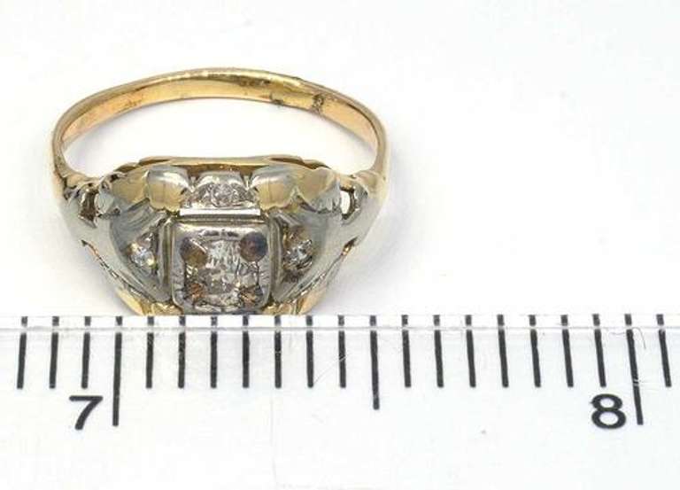 Sparkling Vintage Diamond Ring in Gold