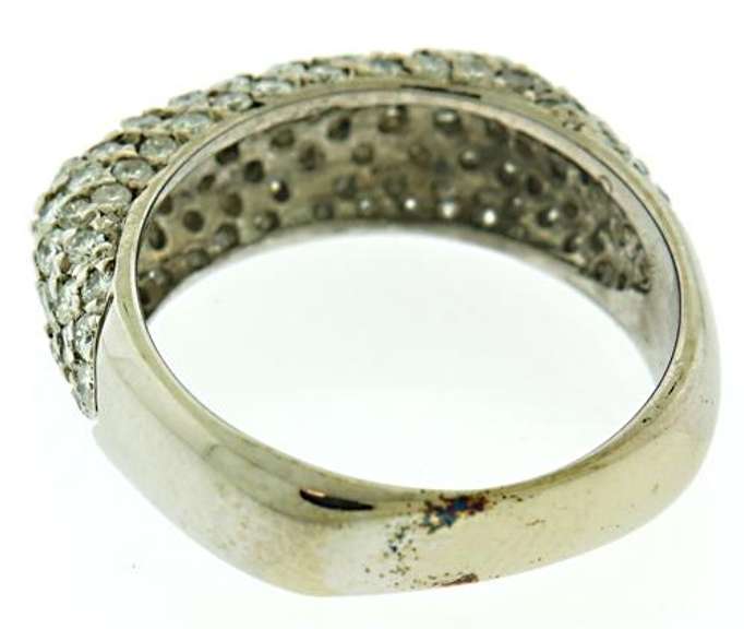 Charming 1ctw Pave Diamond Ring