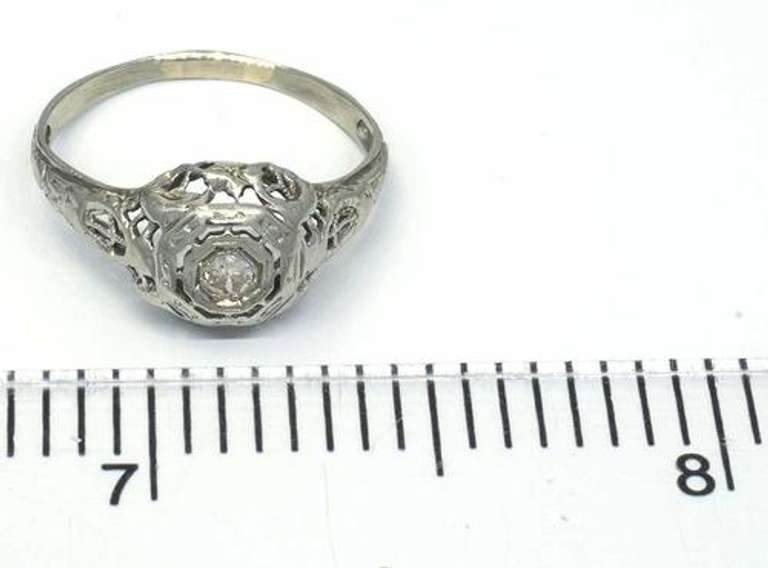 Delicate Art Deco Filigree Diamond Ring