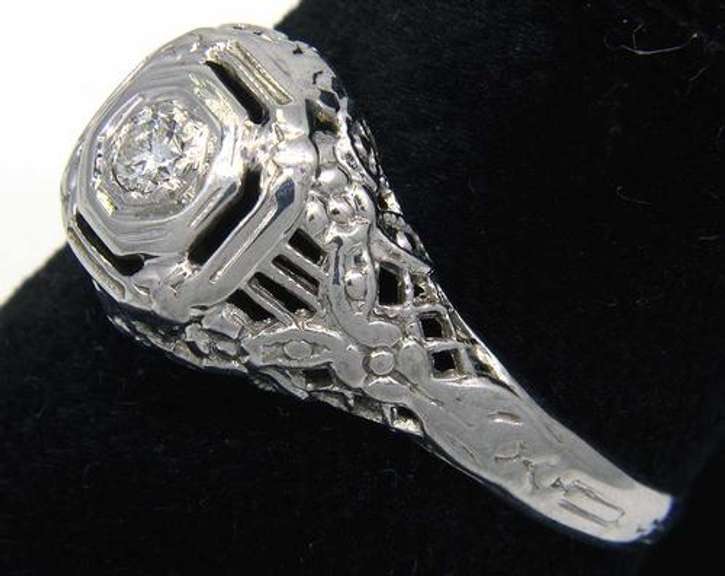 Detailed Diamond & White Gold Ring