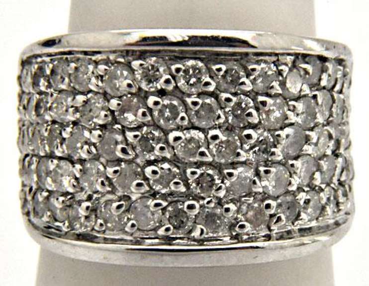 14KT WHITE GOLD 1.97 CTW PAVE' SET DIAMOND BAND.