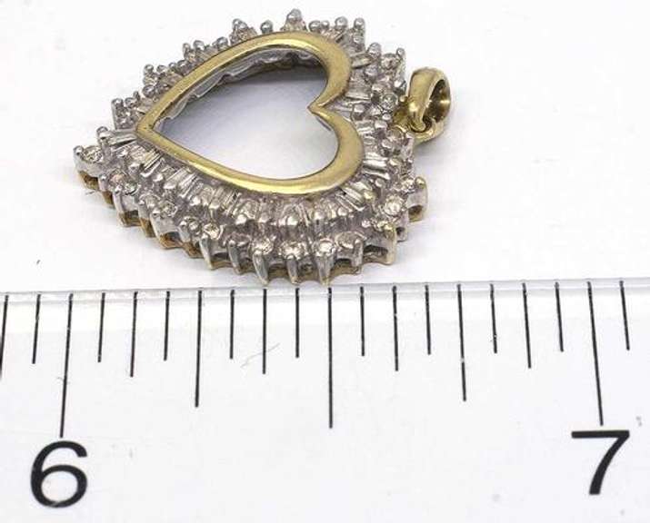 Sparkling Diamond Outline Heart Pendant