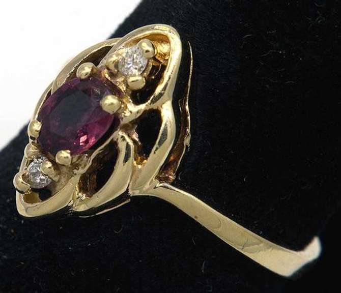 Vintage Ruby & Diamond Ring in Gold