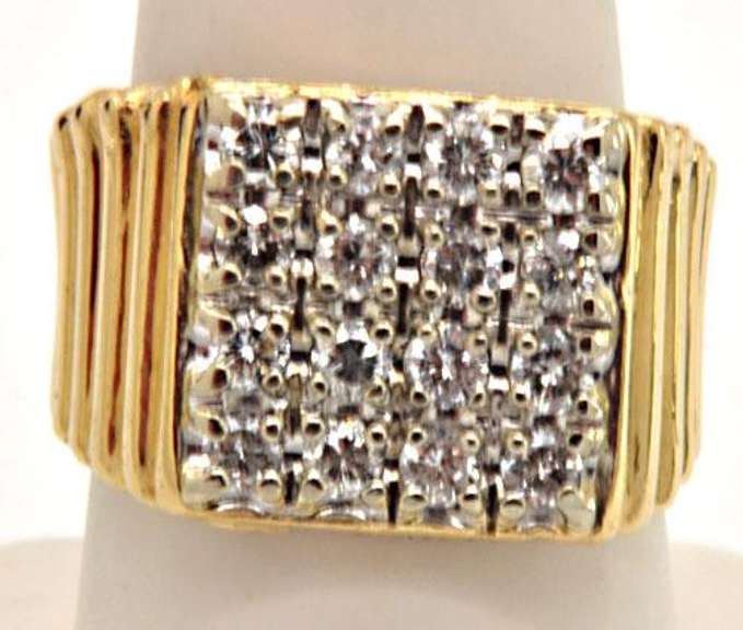 MEN'S 14KT GOLD DIAMOND RING.