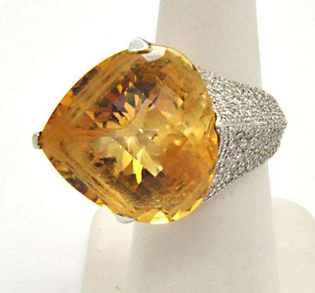 LADIES 18KT WHITE GOLD CITRINE AND DIAMOND RING.