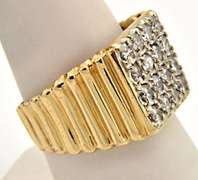 MEN'S 14KT GOLD DIAMOND RING.
