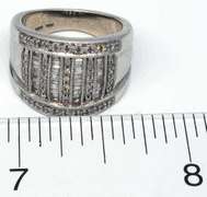 Glittering Baguette & Round Diamond Band