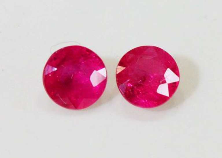 Intense Natural Pink Sapphire Pair - 1.06 cts.