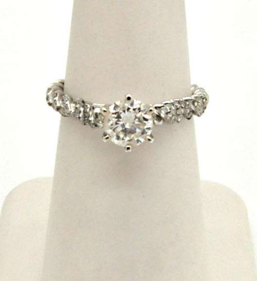 14KT WHITE GOLD 1.15 CTW DIAMOND RING