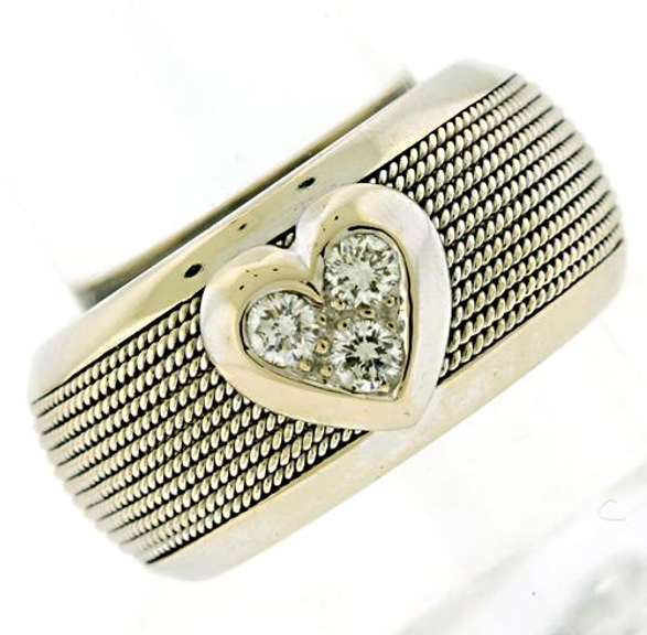Modern Wide Ribbed Band w Diamond Heart
