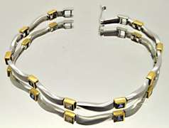 18KT WHITE GOLD SADE NECKLACE SET, DIAMONDS AND SAPPHIRES.