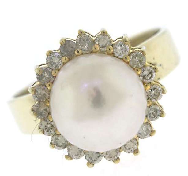 Flashy 14kt YG Pearl and Diamond Halo Ring